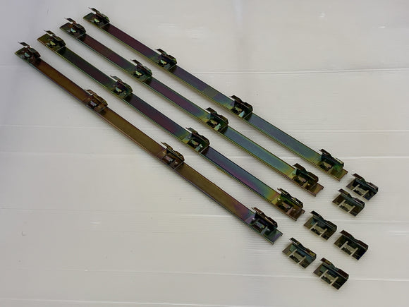 ハコスカ４D水切りモール補修用金具・ランセット