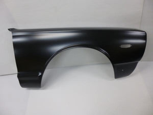 ハコスカ後期用フロントフェンダー（右側）